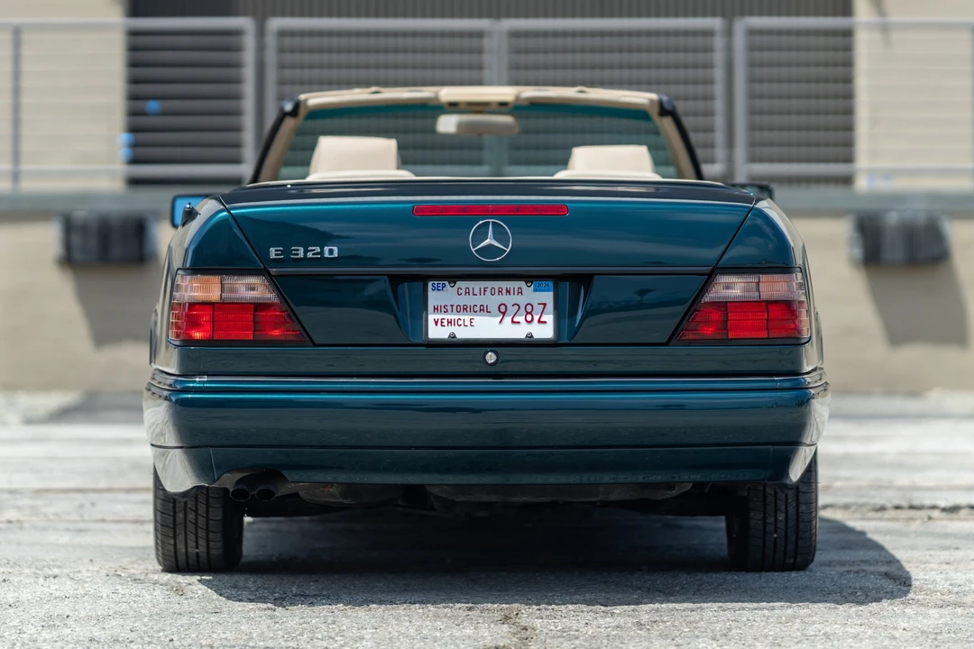 1995 Mercedes-Benz W124 E-Class - Image 18 of 31