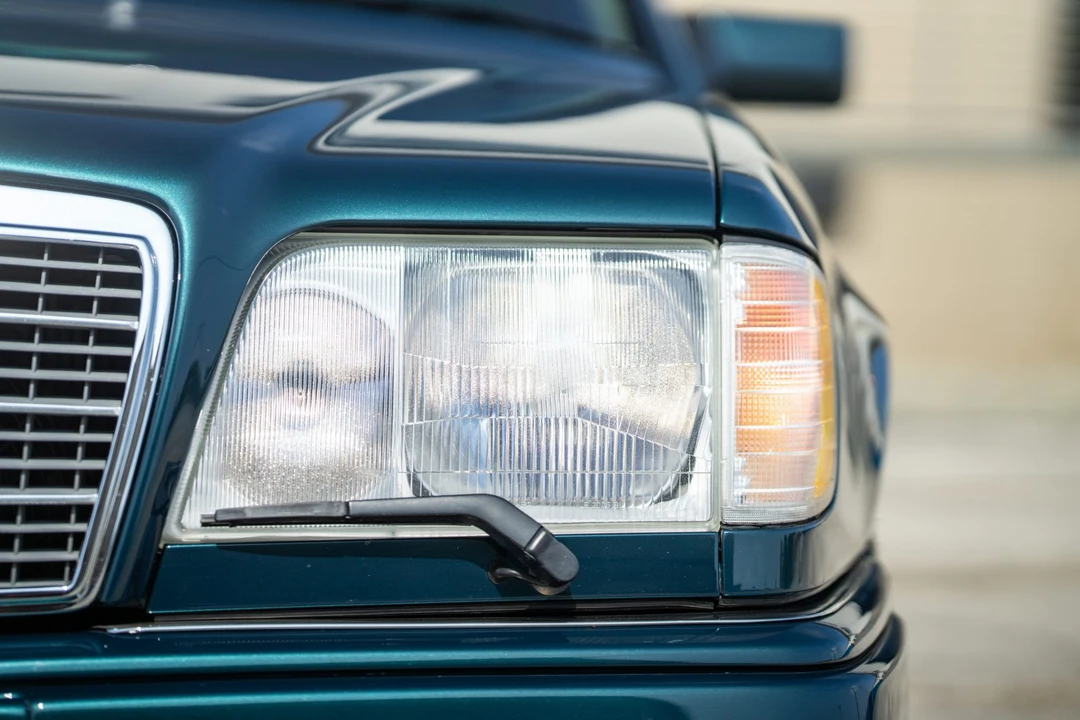 1995 Mercedes-Benz W124 E-Class - Image 20 of 31