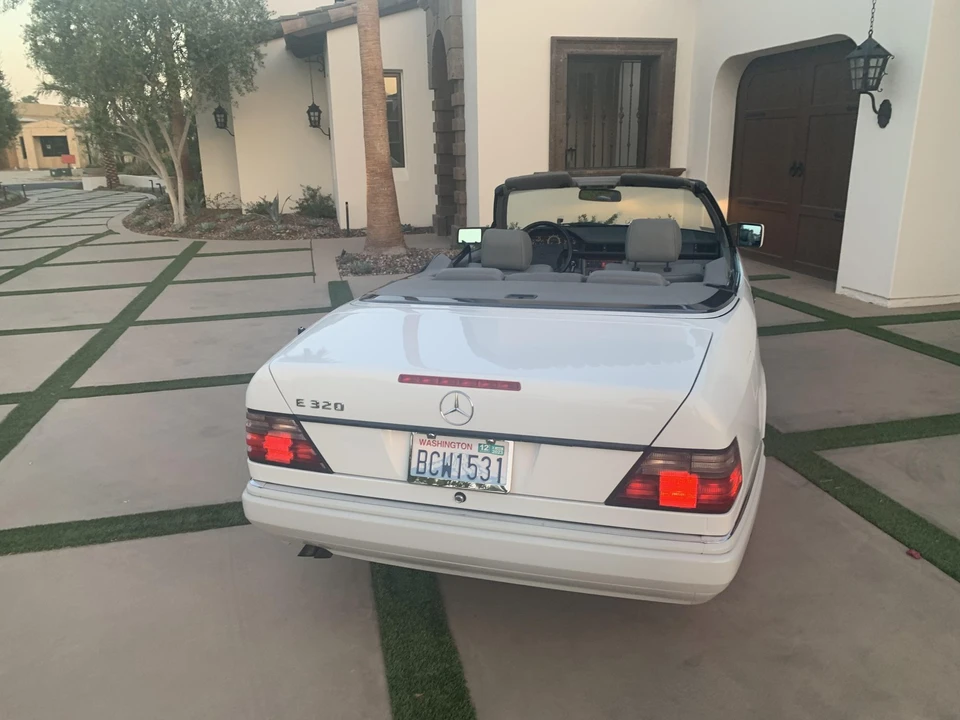 1995 Mercedes-Benz W124 E-Class - Image 17 of 31