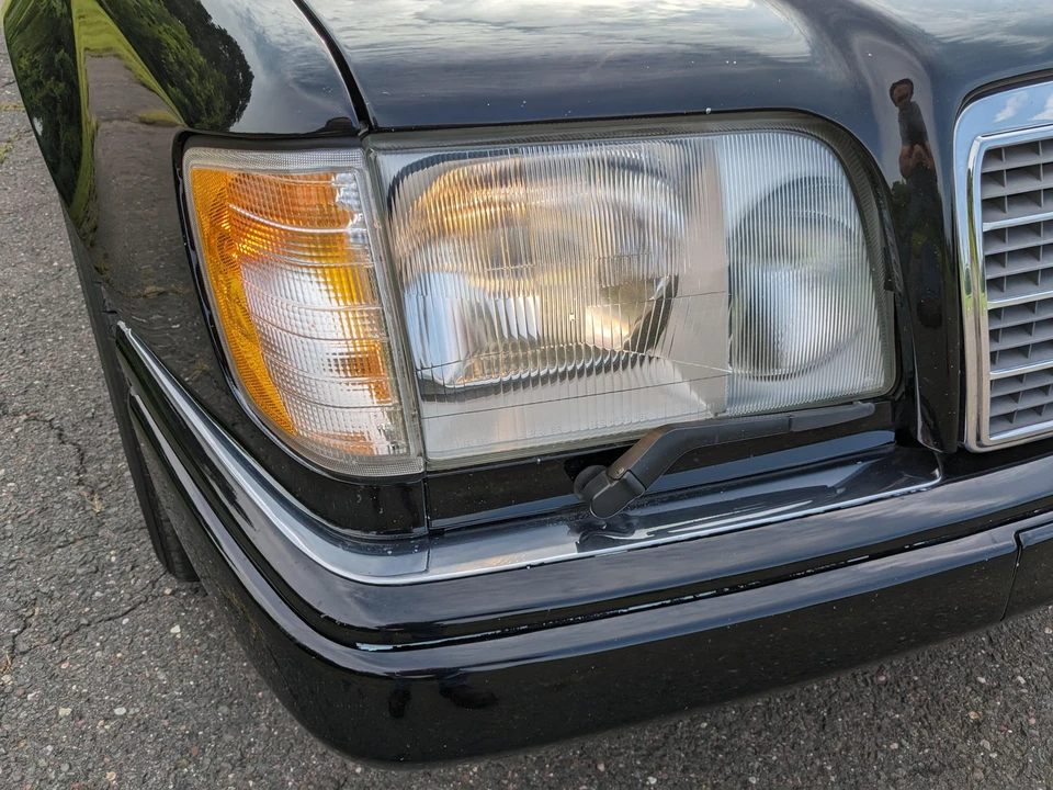 1995 Mercedes-Benz W124 E-Class - Image 16 of 31