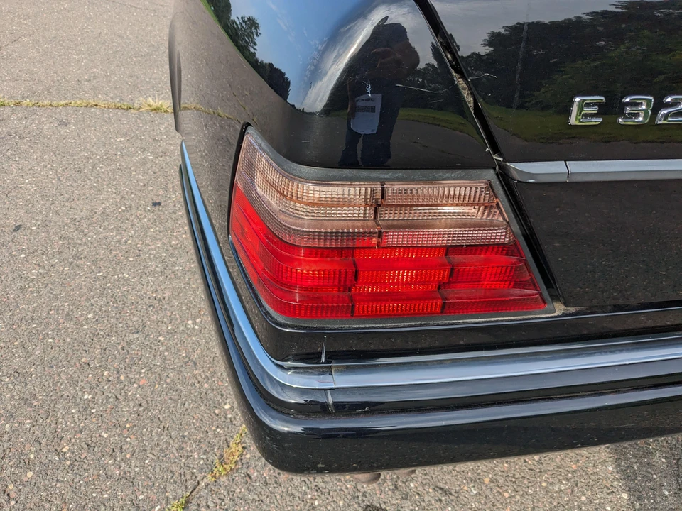 1995 Mercedes-Benz W124 E-Class - Image 28 of 31