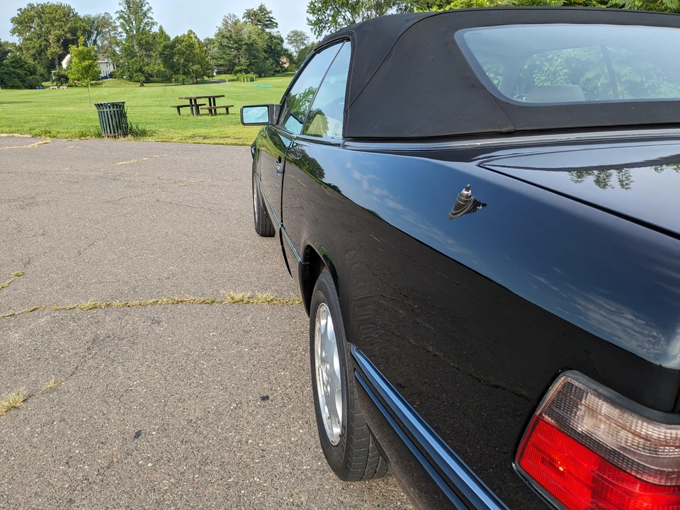 1995 Mercedes-Benz W124 E-Class - Image 27 of 31