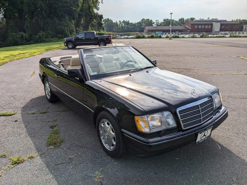 1995 Mercedes-Benz W124 E-Class - Image 11 of 31