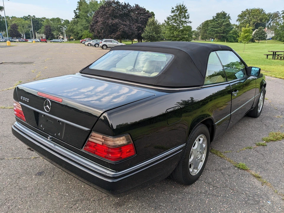 1995 Mercedes-Benz W124 E-Class - Image 14 of 31