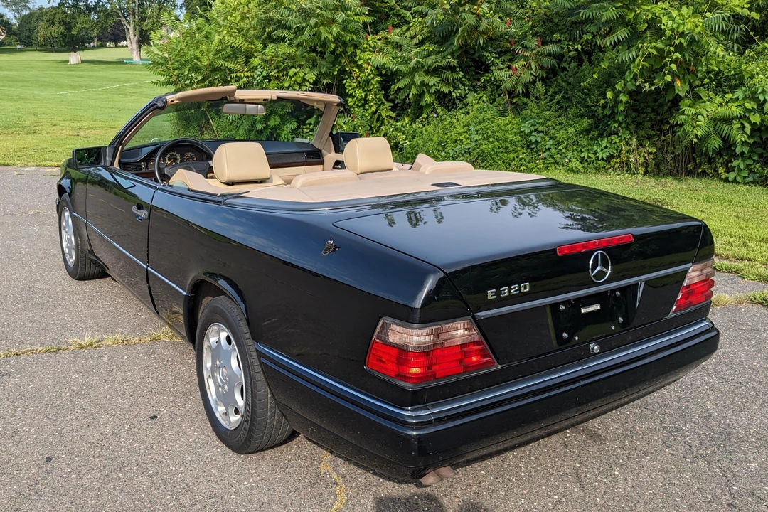 1995 Mercedes-Benz W124 E-Class - Image 8 of 31