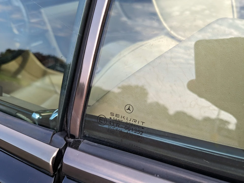1995 Mercedes-Benz W124 E-Class - Image 23 of 31