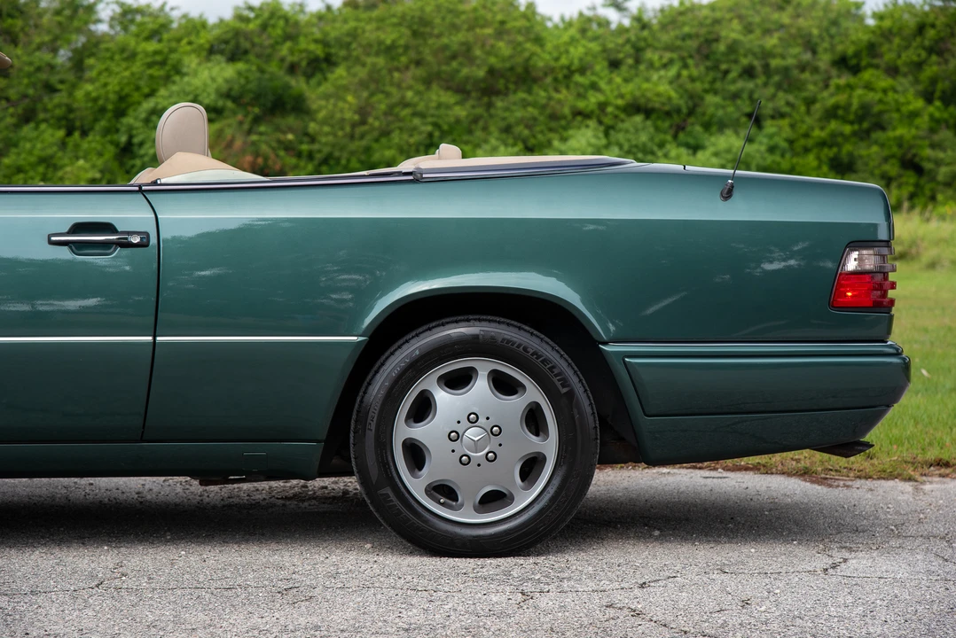 1995 Mercedes-Benz W124 E-Class - Image 23 of 31