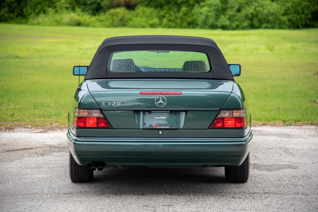 1995 Mercedes-Benz W124 E-Class - Image 8 of 31