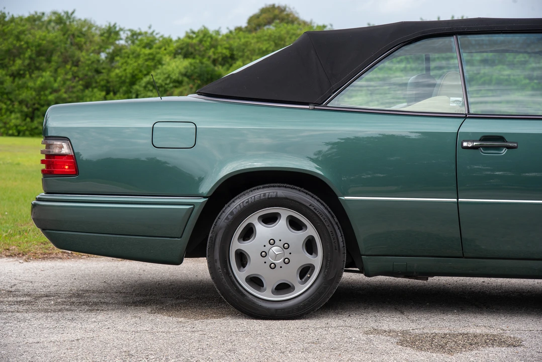 1995 Mercedes-Benz W124 E-Class - Image 25 of 31