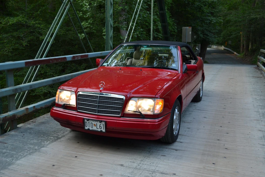 1995 Mercedes-Benz W124 E-Class - Image 17 of 31