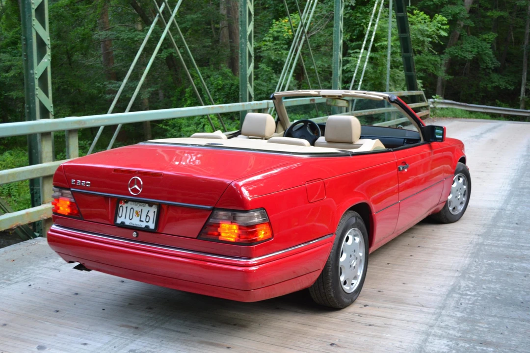 1995 Mercedes-Benz W124 E-Class - Image 28 of 31