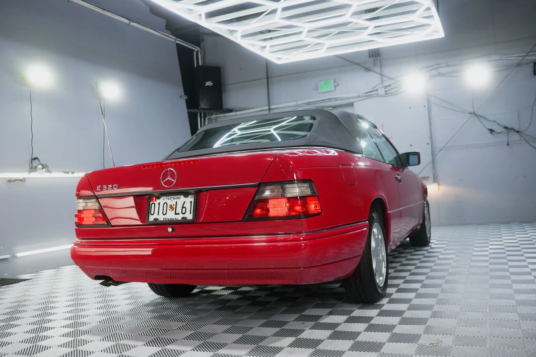 1995 Mercedes-Benz W124 E-Class - Image 30 of 31