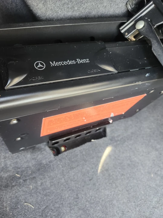 1995 Mercedes-Benz W124 E-Class - Image 18 of 19