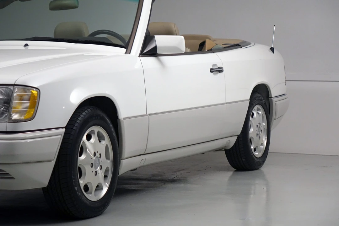 1995 Mercedes-Benz W124 E-Class - Image 23 of 31