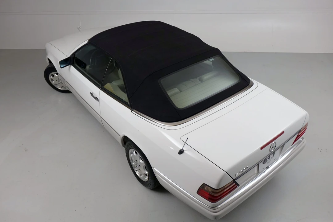 1995 Mercedes-Benz W124 E-Class - Image 18 of 31