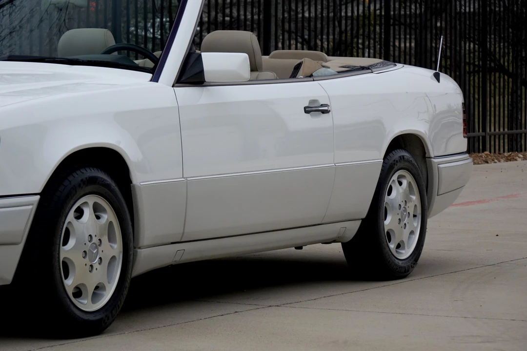 1995 Mercedes-Benz W124 E-Class - Image 24 of 31