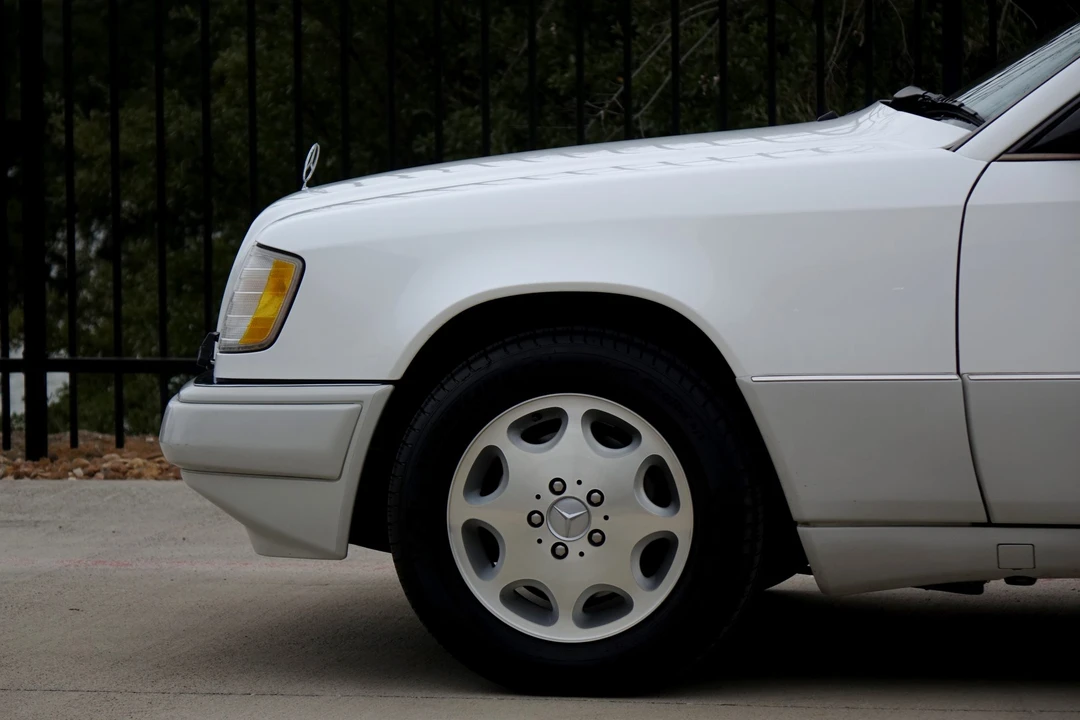 1995 Mercedes-Benz W124 E-Class - Image 31 of 31