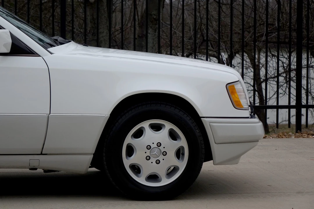 1995 Mercedes-Benz W124 E-Class - Image 30 of 31
