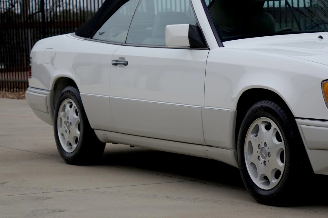 1995 Mercedes-Benz W124 E-Class - Image 21 of 31