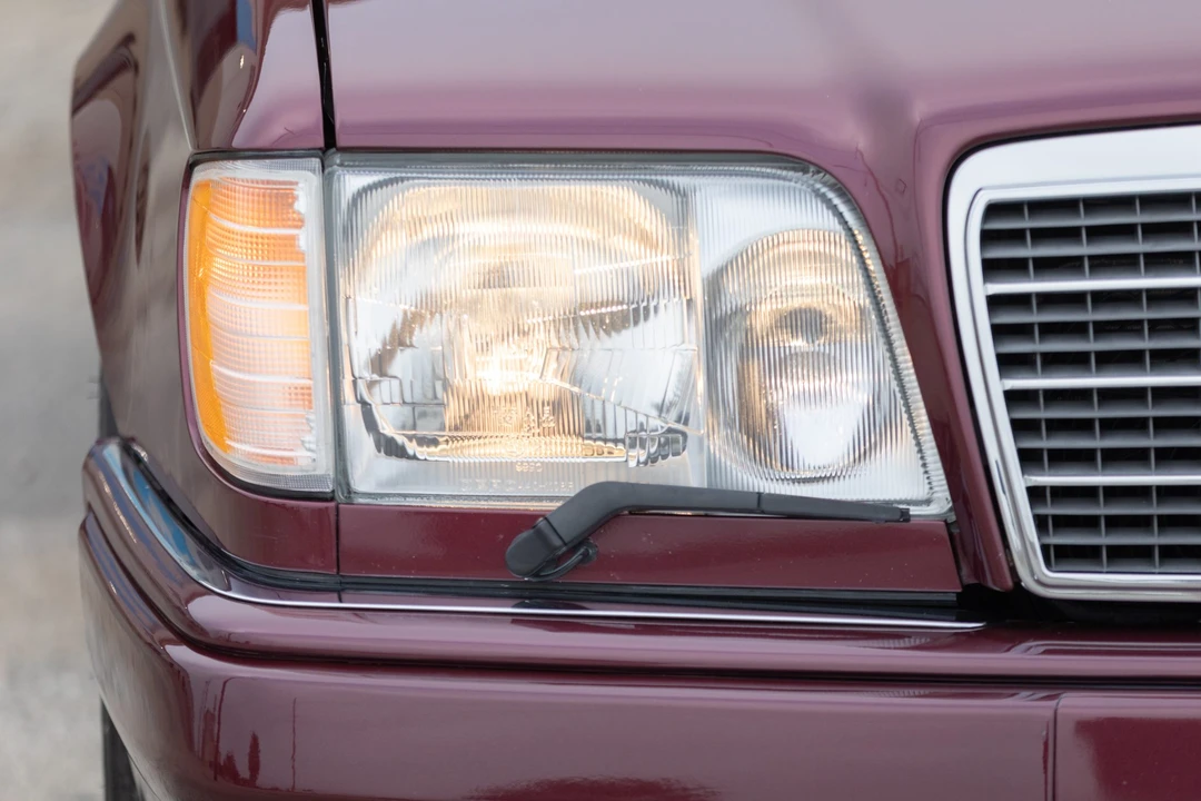 1995 Mercedes-Benz W124 E-Class - Image 18 of 31