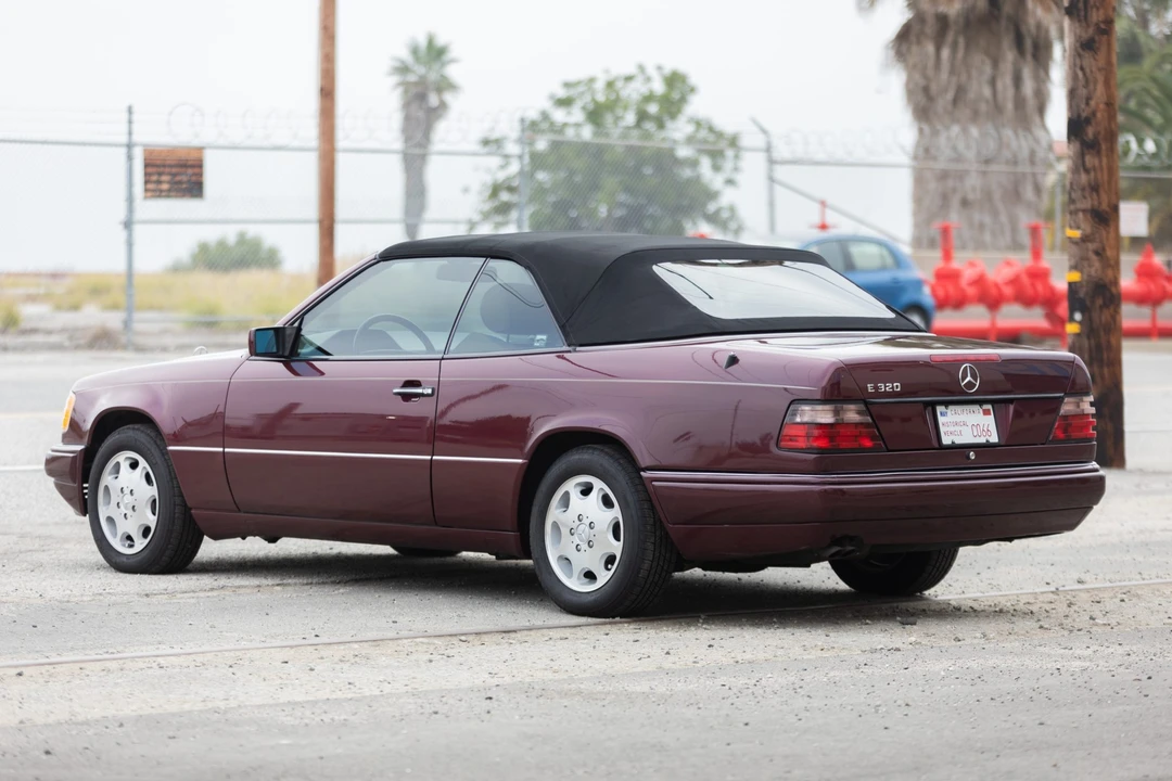 1995 Mercedes-Benz W124 E-Class - Image 13 of 31