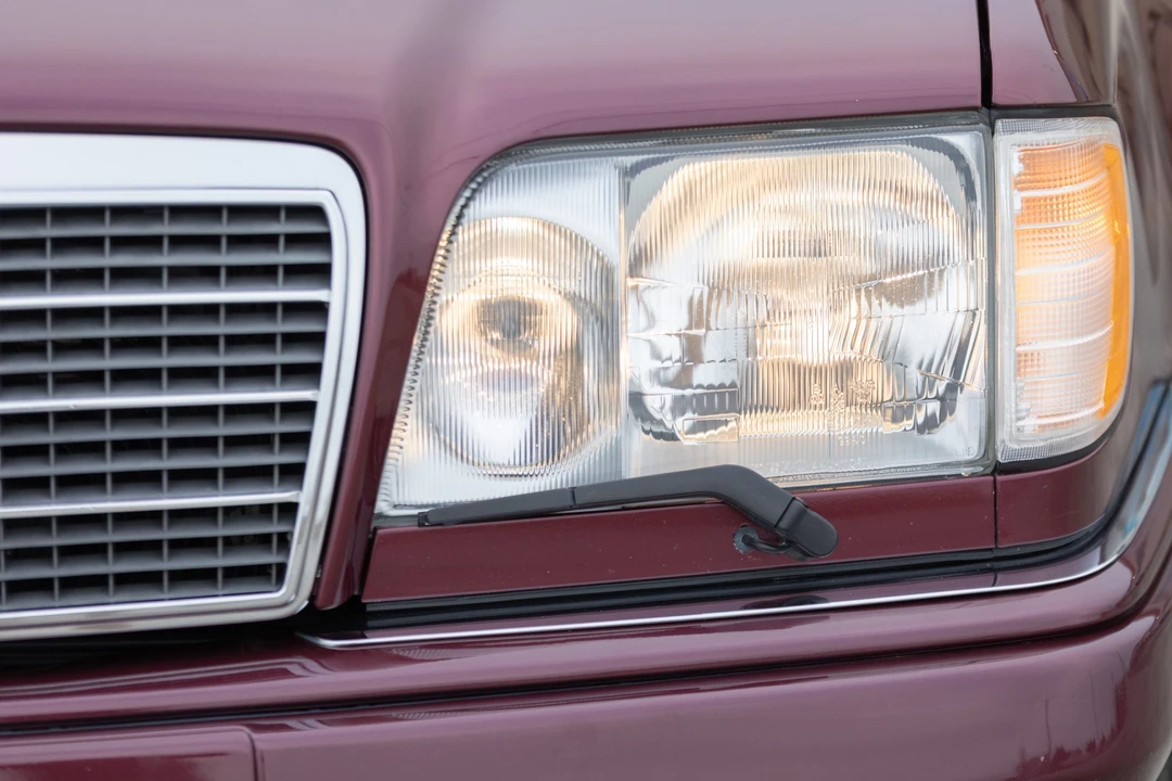 1995 Mercedes-Benz W124 E-Class - Image 19 of 31