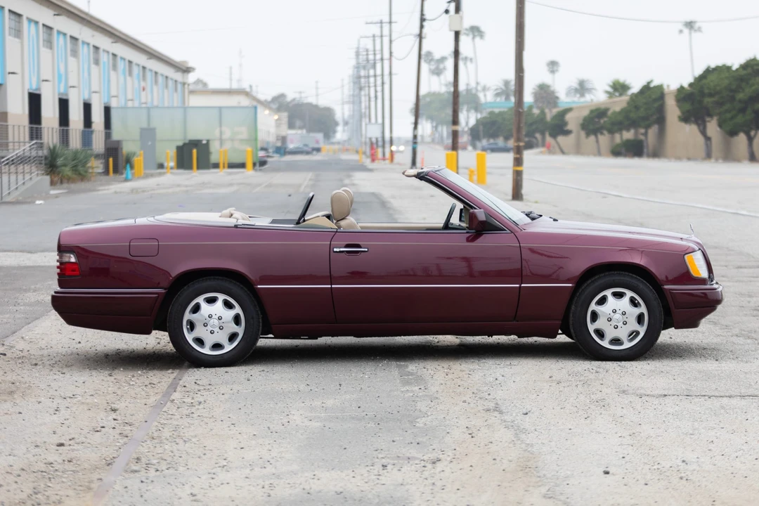 1995 Mercedes-Benz W124 E-Class - Image 8 of 31