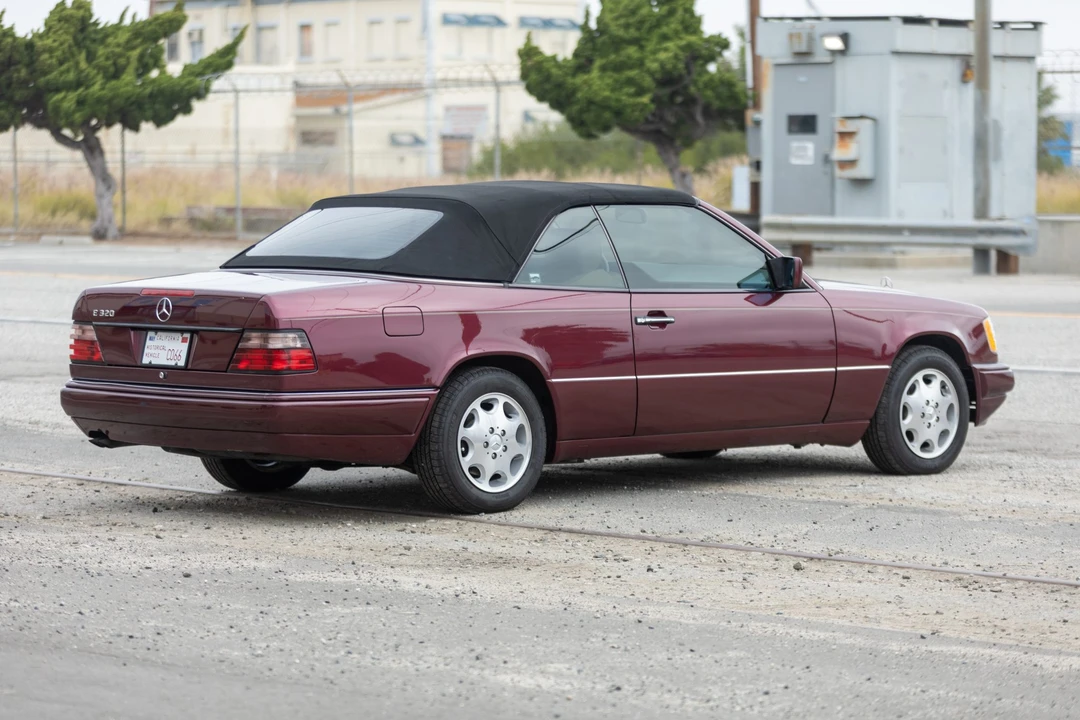 1995 Mercedes-Benz W124 E-Class - Image 15 of 31
