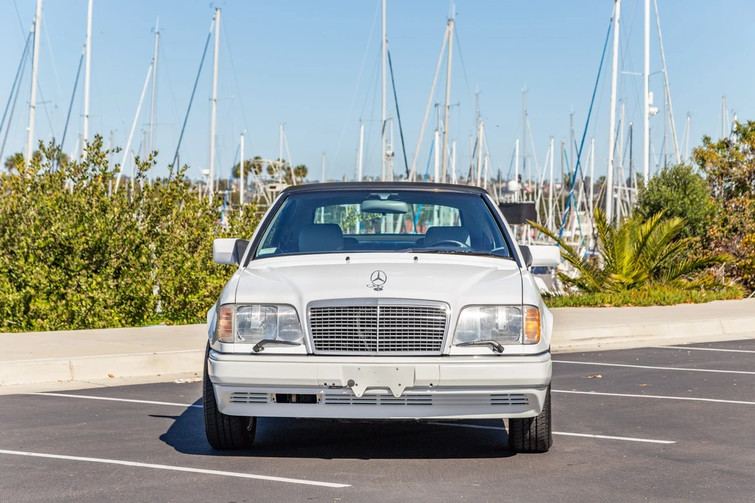 1995 Mercedes-Benz W124 E-Class - Image 2 of 31