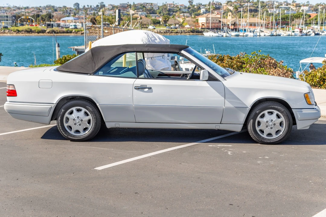 1995 Mercedes-Benz W124 E-Class - Image 17 of 31