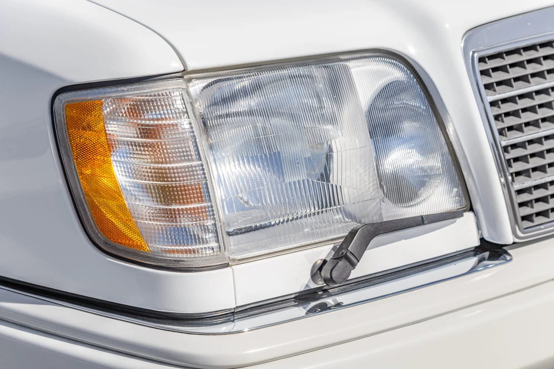 1995 Mercedes-Benz W124 E-Class - Image 29 of 31