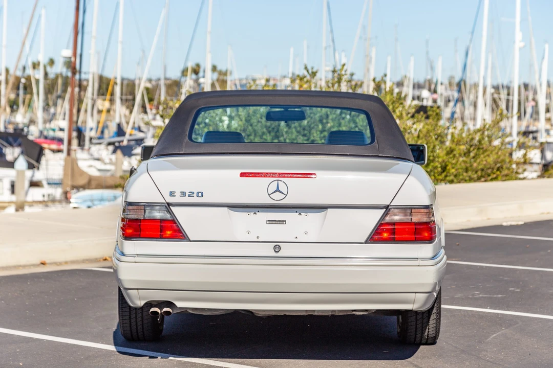 1995 Mercedes-Benz W124 E-Class - Image 11 of 31