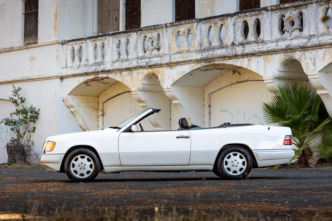 1995 Mercedes-Benz W124 E-Class - Image 26 of 31