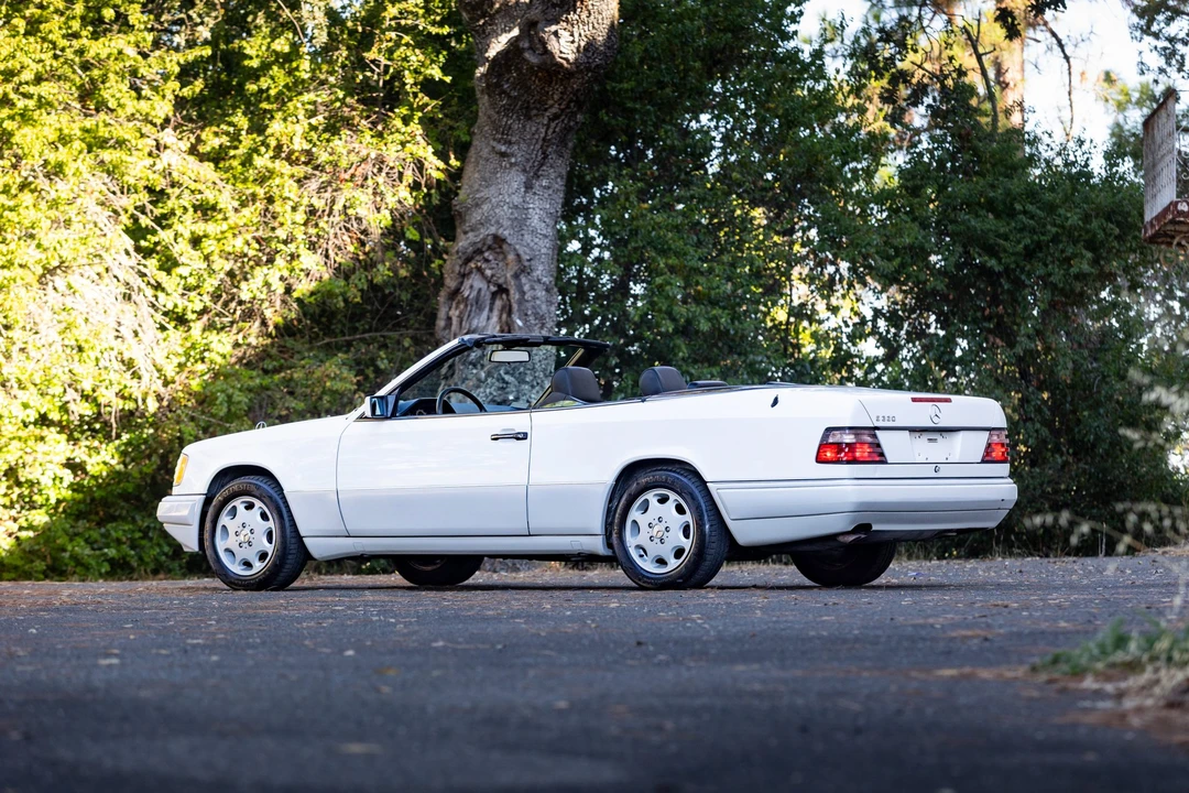 1995 Mercedes-Benz W124 E-Class - Image 24 of 31