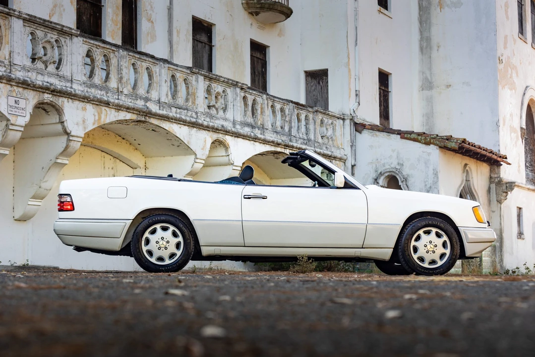 1995 Mercedes-Benz W124 E-Class - Image 14 of 31