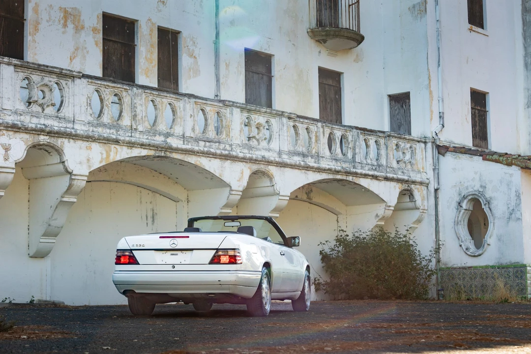 1995 Mercedes-Benz W124 E-Class - Image 18 of 31