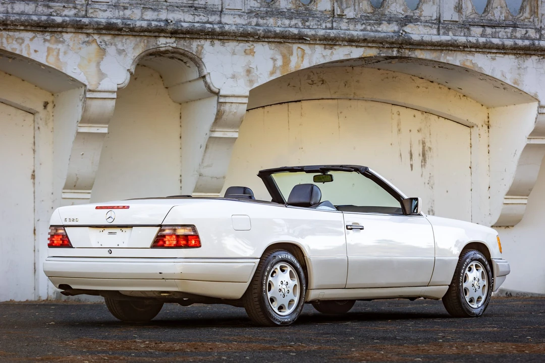 1995 Mercedes-Benz W124 E-Class - Image 17 of 31