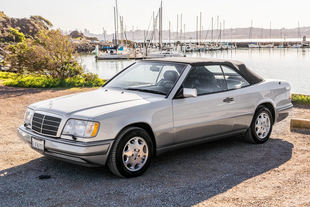 1995 Mercedes-Benz W124 E-Class - Image 2 of 31