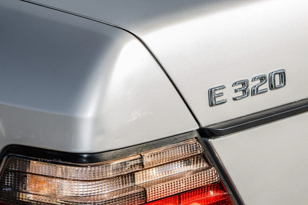 1995 Mercedes-Benz W124 E-Class - Image 28 of 31