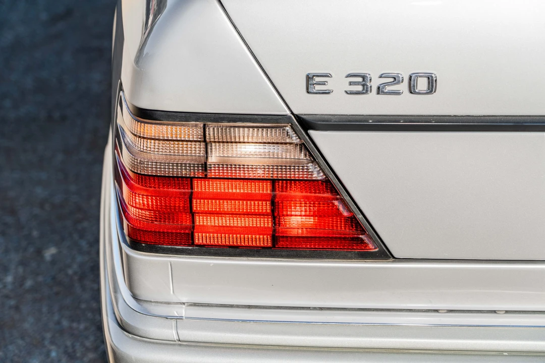 1995 Mercedes-Benz W124 E-Class - Image 29 of 31