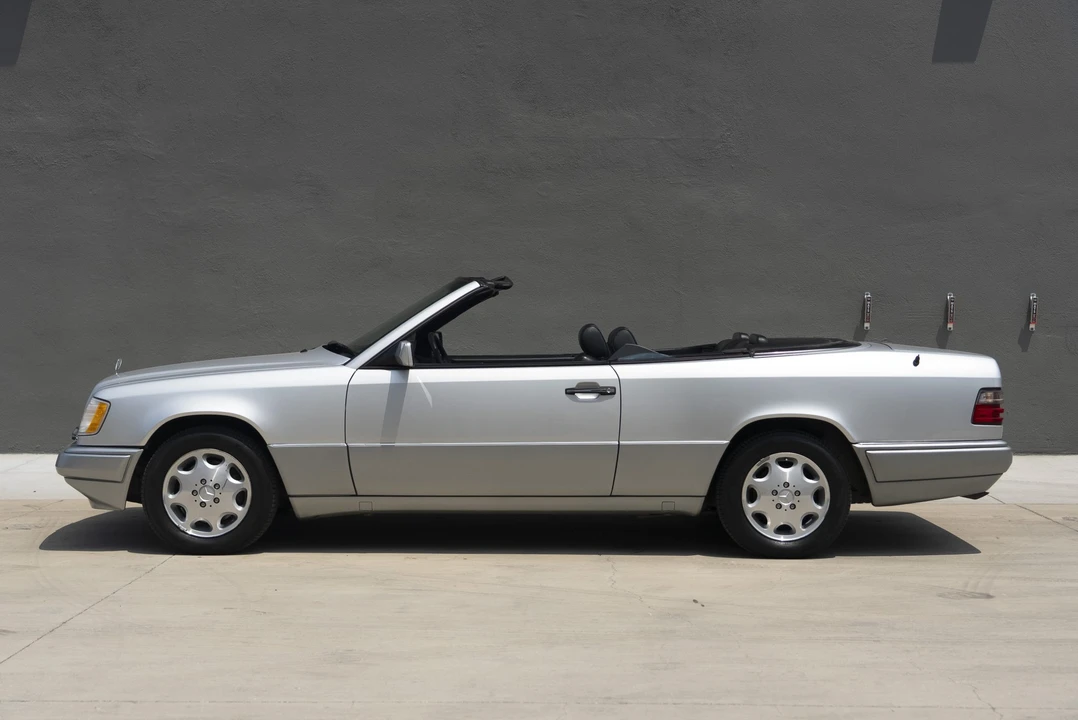 1995 Mercedes-Benz W124 E-Class - Image 17 of 31