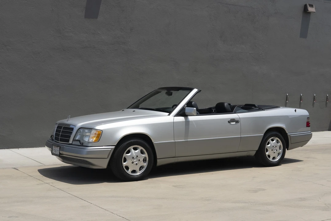 1995 Mercedes-Benz W124 E-Class - Image 12 of 31