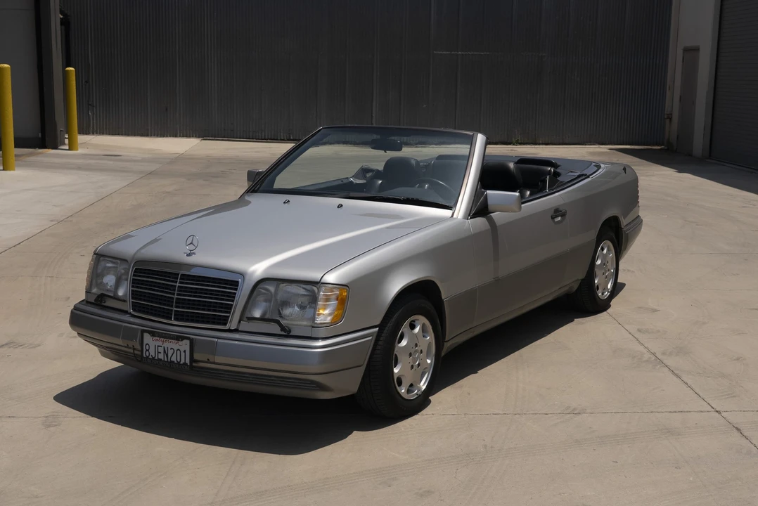 1995 Mercedes-Benz W124 E-Class - Image 2 of 31