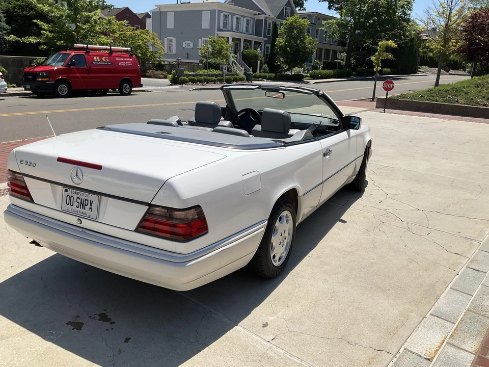 1995 Mercedes-Benz W124 E-Class - Image 12 of 31