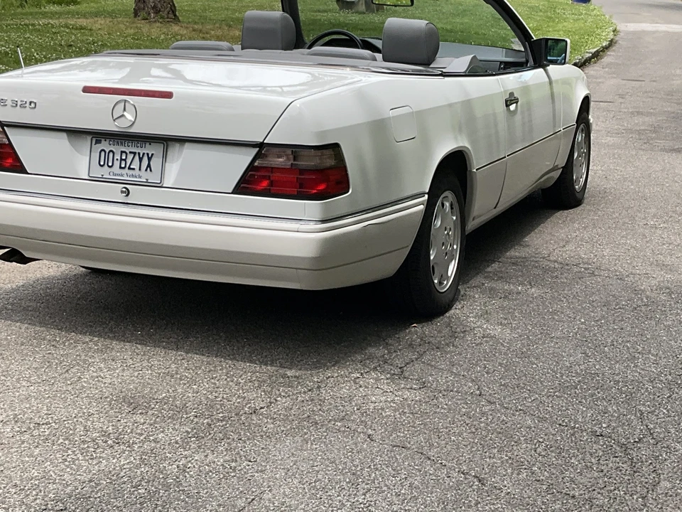 1995 Mercedes-Benz W124 E-Class - Image 28 of 31