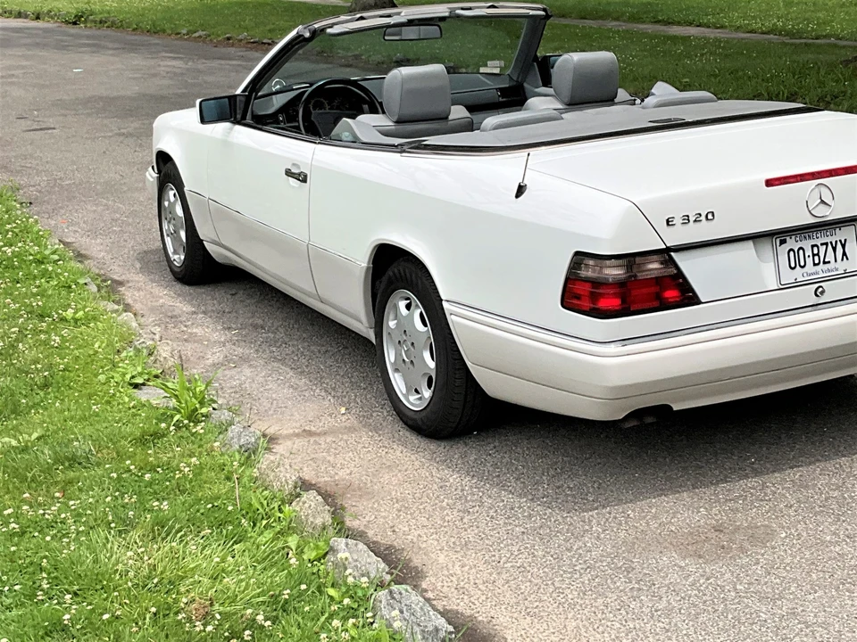 1995 Mercedes-Benz W124 E-Class - Image 26 of 31