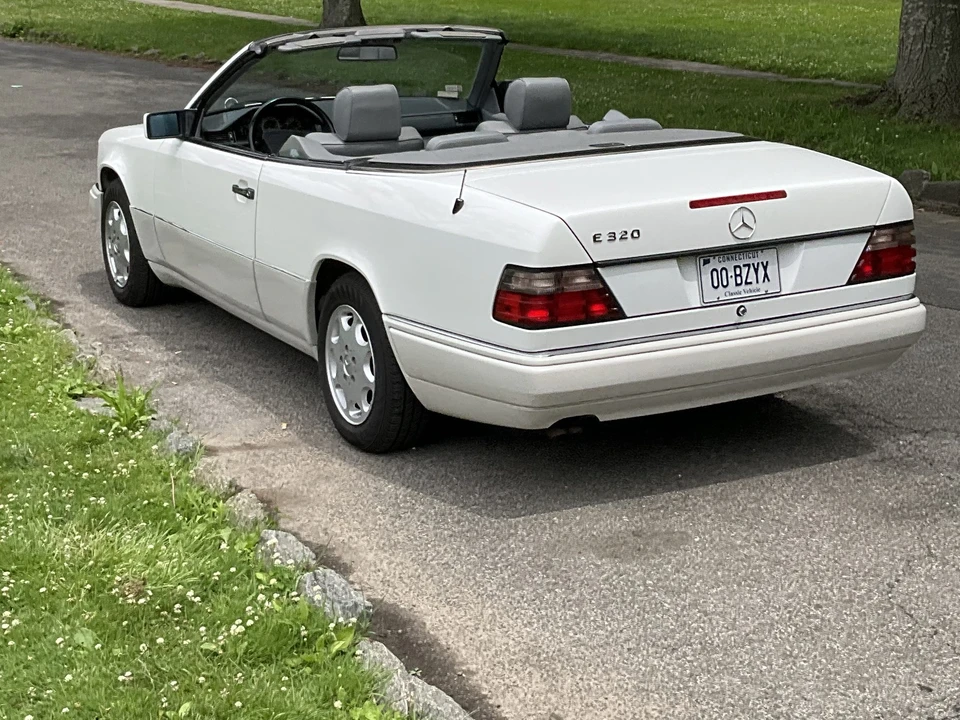 1995 Mercedes-Benz W124 E-Class - Image 17 of 31