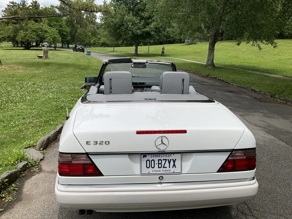 1995 Mercedes-Benz W124 E-Class - Image 15 of 31