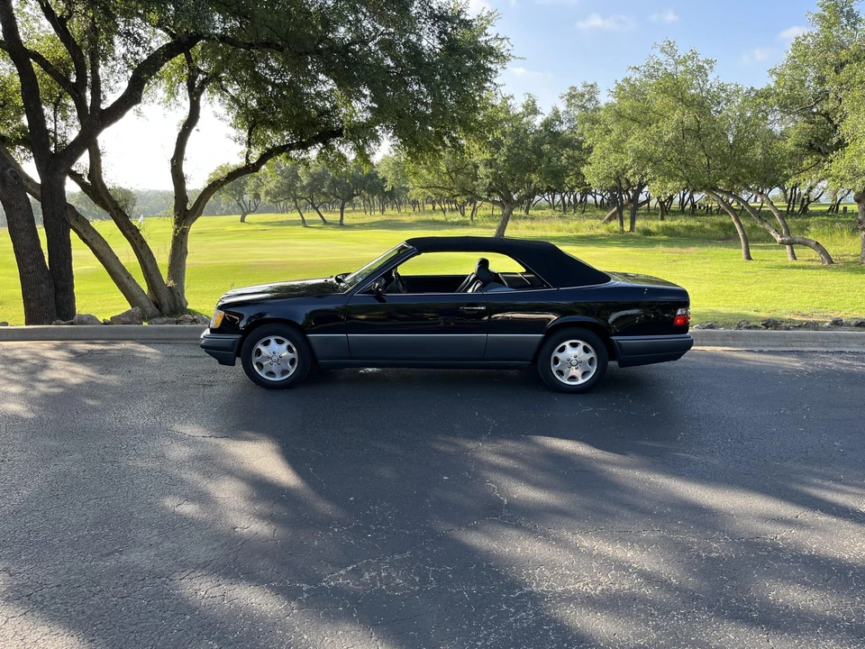 1995 Mercedes-Benz W124 E-Class - Image 13 of 31