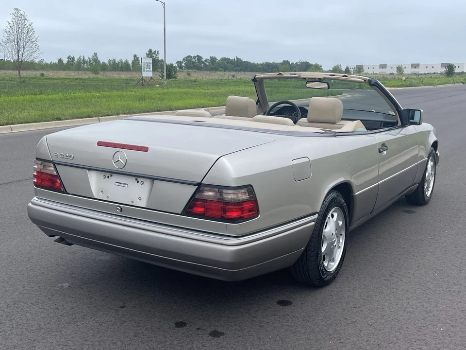 1995 Mercedes-Benz W124 E-Class - Image 14 of 31
